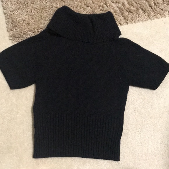 sweater - Picture 4 of 4